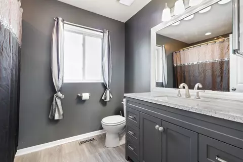 Bath - 26200 S Rachael Dr, Channahon, IL 60410 photo 2 of 3
