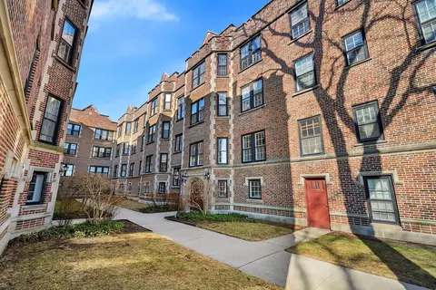 600 Sheridan Sq #3, Evanston, IL 60202