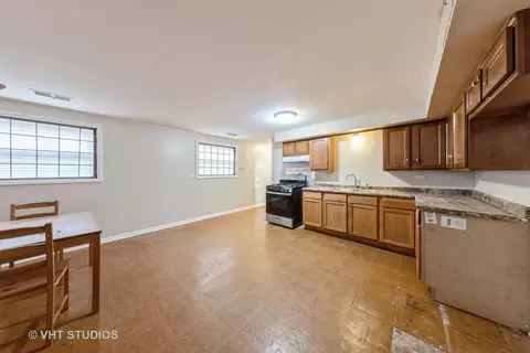 Undisclosed, Chicago, IL 60643 photo 2