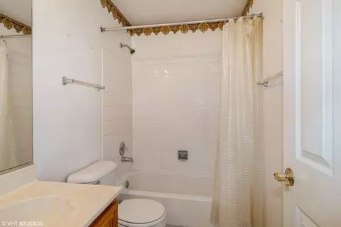 1643 Colfax Ct #2, Bartlett, IL 60103 photo 10