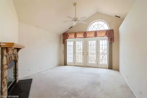1643 Colfax Ct #2, Bartlett, IL 60103 photo 4