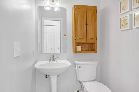 Bath - 6 Knottingham Ct, Bloomington, IL 61704 photo 1 of 2