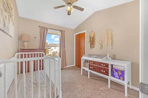 Bedroom - 6 Knottingham Ct, Bloomington, IL 61704 photo 4 of 11