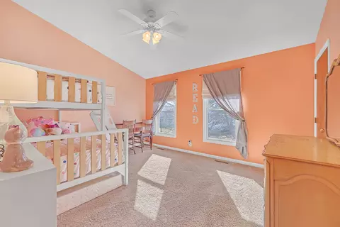Bedroom - 6 Knottingham Ct, Bloomington, IL 61704 photo 9 of 11
