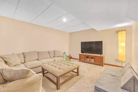 Living - 6 Knottingham Ct, Bloomington, IL 61704 photo 7 of 7