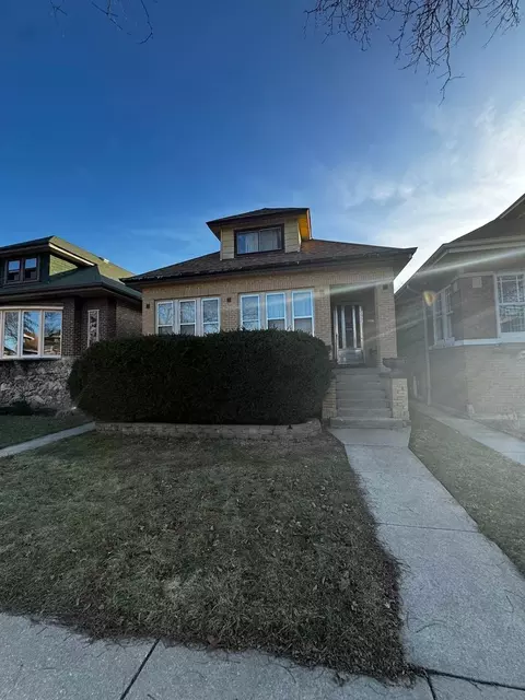 5407 W Pensacola Ave, Chicago, IL 60641