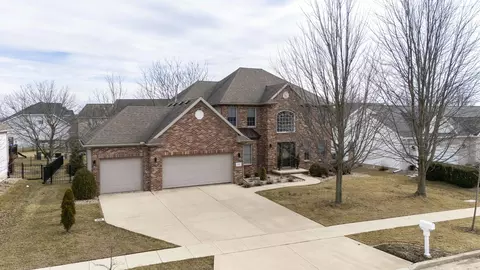 Exterior - 2005 Withers Ln, Bloomington, IL 61704 photo 3 of 10