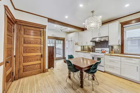 Kitchen - 3747 N Kostner Ave, Chicago, IL 60641 photo 2 of 5