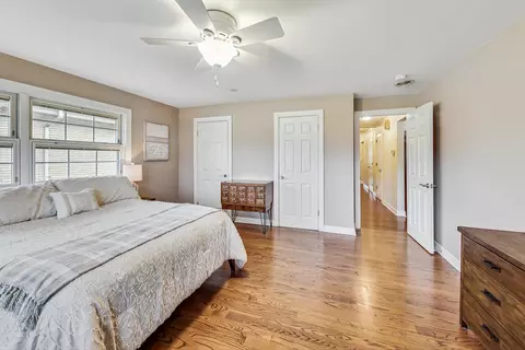 Bedroom - 604 S Pine St, Mount Prospect, IL 60056 photo 6 of 9