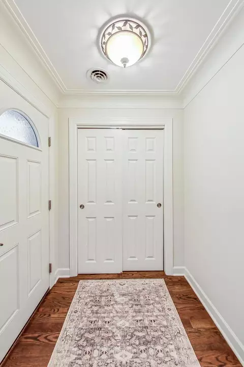Entry Way - 604 S Pine St, Mount Prospect, IL 60056 photo 1 of 1