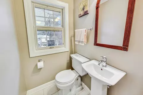Bath - 604 S Pine St, Mount Prospect, IL 60056 photo 1 of 4