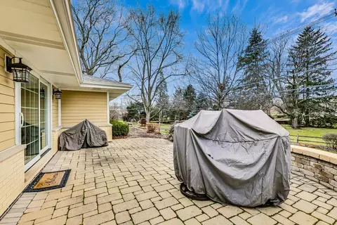 Exterior - 604 S Pine St, Mount Prospect, IL 60056 photo 7 of 11