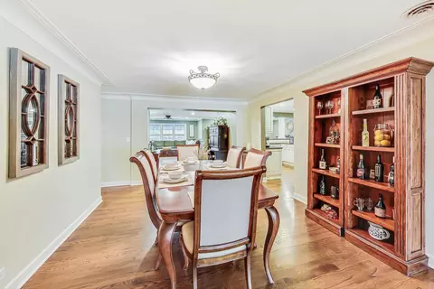 Dining - 604 S Pine St, Mount Prospect, IL 60056 photo 1 of 5