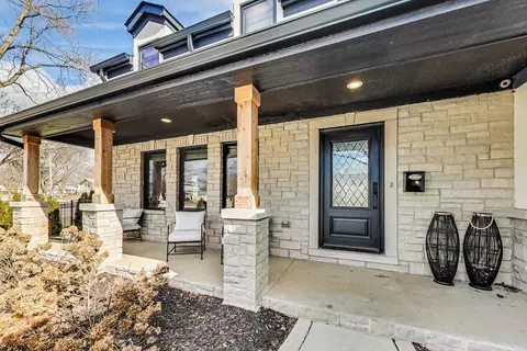 Exterior - 633 N Walnut St, Itasca, IL 60143 photo 6 of 25
