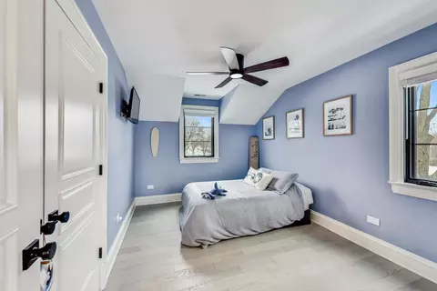 Bedroom - 633 N Walnut St, Itasca, IL 60143 photo 8 of 11
