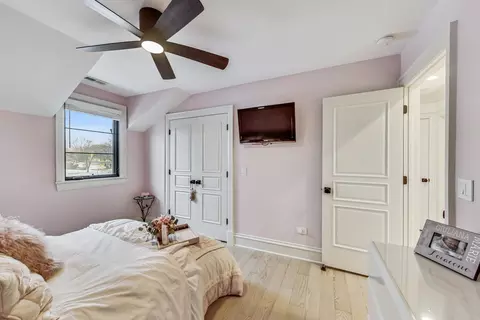 Bedroom - 633 N Walnut St, Itasca, IL 60143 photo 6 of 11