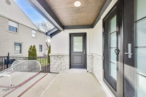 Exterior - 633 N Walnut St, Itasca, IL 60143 photo 19 of 25