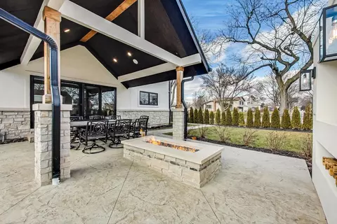 Exterior - 633 N Walnut St, Itasca, IL 60143 photo 25 of 25