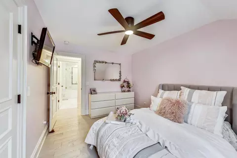 Bedroom - 633 N Walnut St, Itasca, IL 60143 photo 7 of 11