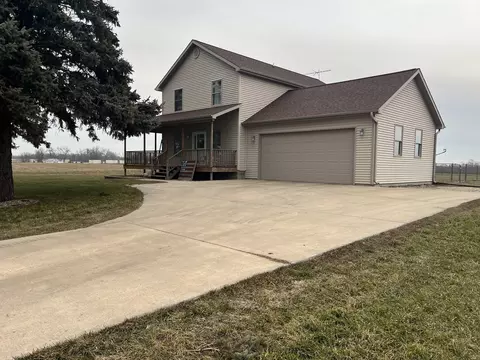4263 S Knoll Rd, Rochelle, IL 61068