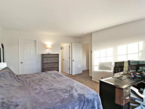 Bedroom - 2307 Tyler Trl, Mchenry, IL 60051 photo 2 of 7