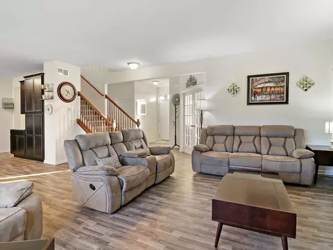 Living - 2307 Tyler Trl, Mchenry, IL 60051 photo 2 of 2
