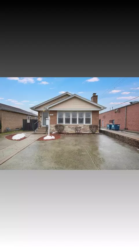 12712 S Loomis St, Calumet Park, IL 60827