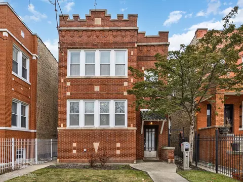 4026 W Nelson St, Chicago, IL 60641