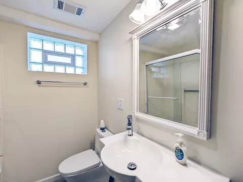 Bath - 1406 Dobson St, Evanston, IL 60202 photo 3 of 3