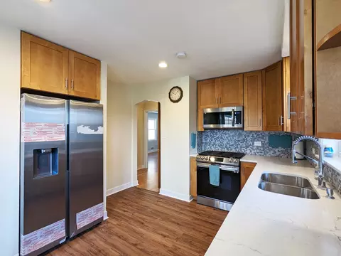 Kitchen - 1406 Dobson St, Evanston, IL 60202 photo 2 of 4