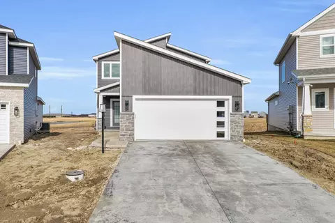 4516 Legends Dr, Champaign, IL 61822