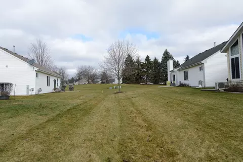 Exterior - 13719 S Redbud Dr, Plainfield, IL 60544 photo 8 of 9