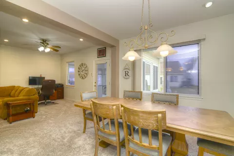 Dining - 13719 S Redbud Dr, Plainfield, IL 60544 photo 2 of 2