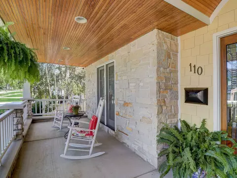 Exterior - 110 E Wilson St, Elmhurst, IL 60126 photo 8 of 10