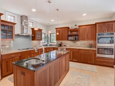 Kitchen - 110 E Wilson St, Elmhurst, IL 60126 photo 2 of 4