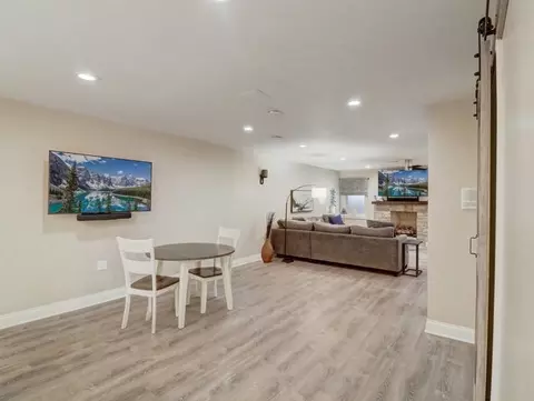 Dining - 110 E Wilson St, Elmhurst, IL 60126 photo 5 of 6