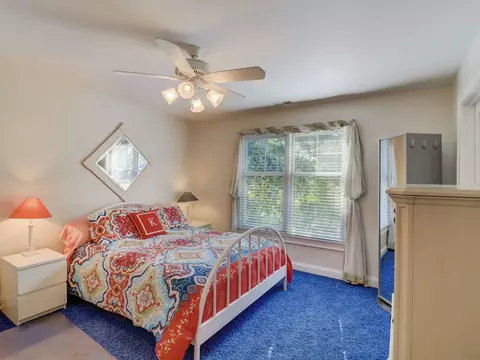 Bedroom - 110 E Wilson St, Elmhurst, IL 60126 photo 7 of 10