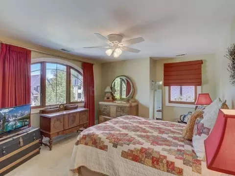 Bedroom - 110 E Wilson St, Elmhurst, IL 60126 photo 5 of 10