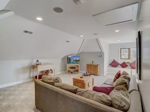 Living - 110 E Wilson St, Elmhurst, IL 60126 photo 7 of 10