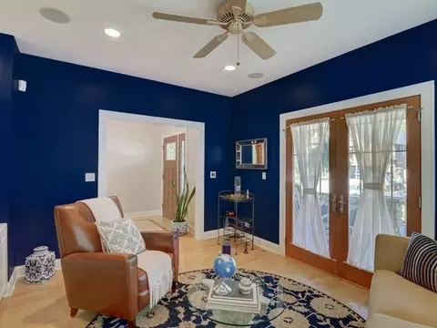 Living - 110 E Wilson St, Elmhurst, IL 60126 photo 5 of 10