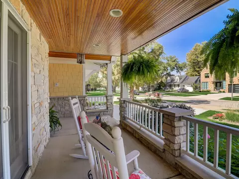 Exterior - 110 E Wilson St, Elmhurst, IL 60126 photo 9 of 10