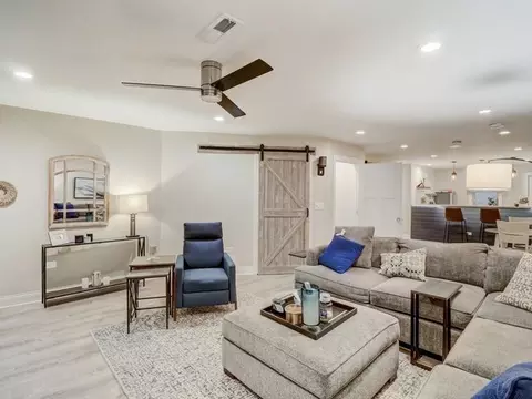 Living - 110 E Wilson St, Elmhurst, IL 60126 photo 10 of 10