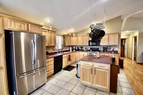 Kitchen - 1109 Sonoma Way, Normal, IL 61761 photo 2 of 3