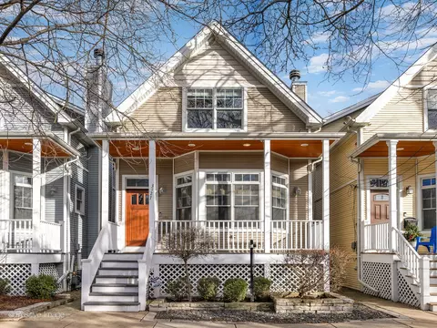 3127 N Honore St, Chicago, IL 60657