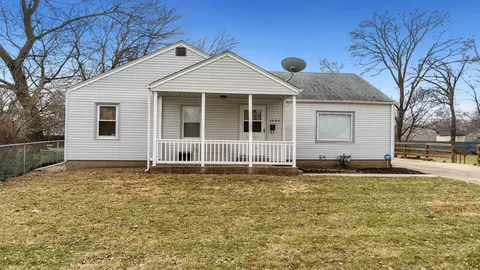 2004 Barton Blvd, Rockford, IL 61103