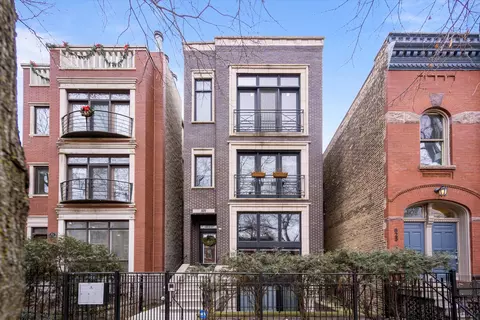 829 N Winchester Ave #3, Chicago, IL 60622