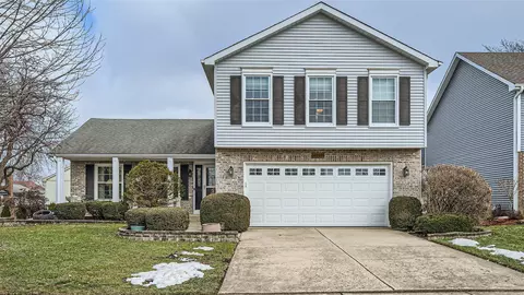 4945 Dukesberry Ln, Hoffman Estates, IL 60010