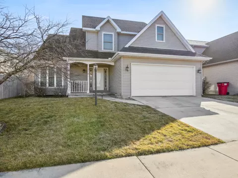 1316 W Ridge Ln, Champaign, IL 61822