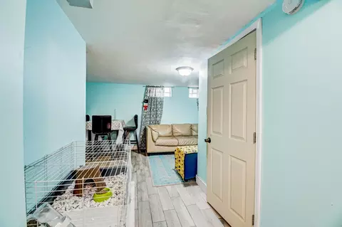 Living - 1903 Lee St, Evanston, IL 60202 photo 7 of 9