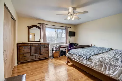 Bedroom - 1903 Lee St, Evanston, IL 60202 photo 1 of 7